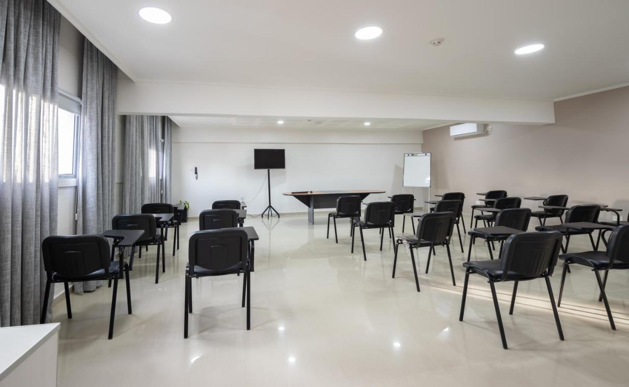 Apart Hotel Rivadavia 815 Neuquén Eksteriør bilde